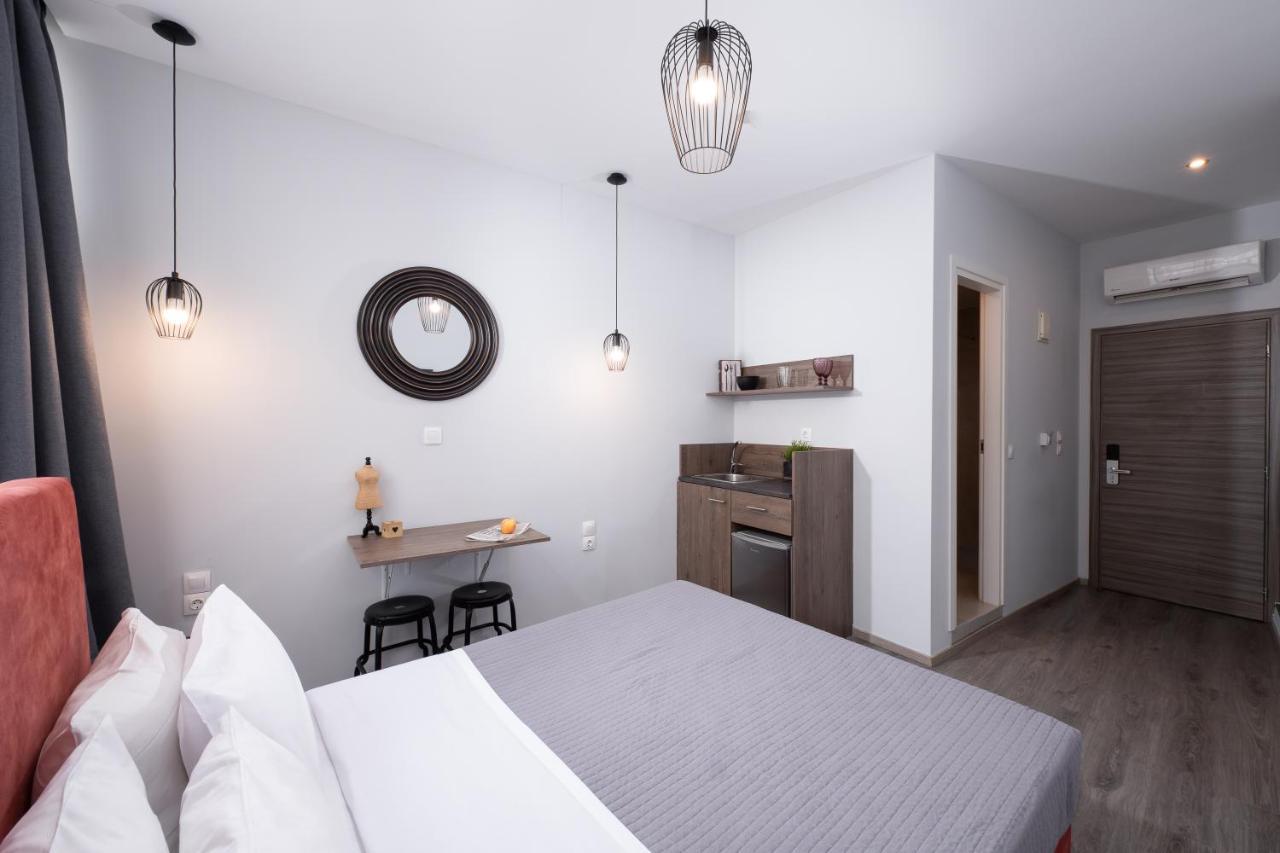 Enattica Monastiraki Living